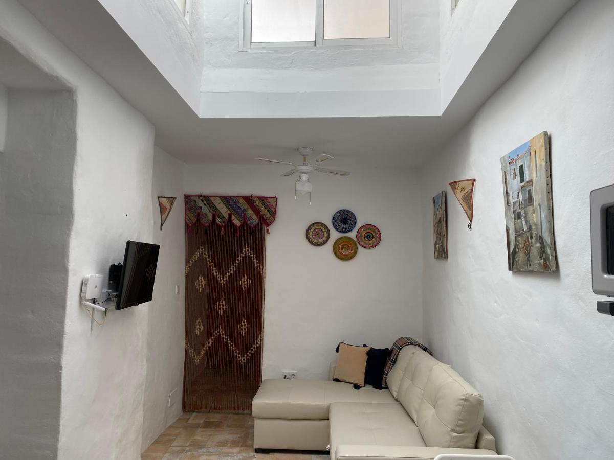 Cheerful One Bedroom Townhouse With Patio Archez ภายนอก รูปภาพ